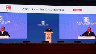 Abdullah Gül: Dünya hiç görülmediği kadar kural tanımaz, görülmediği kadar uluslararası kuruluşların ve sistemin çöktüğü çok tehlikeli bir dönemden geçiyor