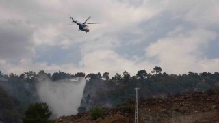 Adıyamanda orman yangınına helikopterle müdahale edildi