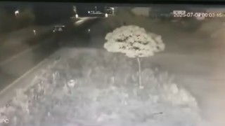 Afyonkarahisarda otomobil traktör römorkuna çarptı: 3 kişi yaralandı