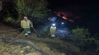 Ahır ve samanlıkta çıkan yangın ormanlık alana sıçradı, müdahale sürüyor