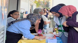 AK Parti üyelik standına büyük ilgi