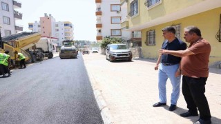 Akdenizde sokaklar sıcak asfaltla yenileniyor