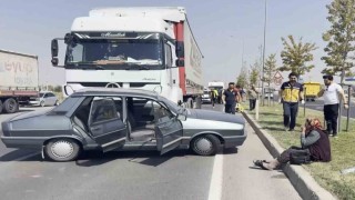 Aksarayda tır otomobile çarptı: 3 yaralı