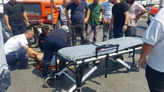 Akyazıda tanker ile motosiklet çarpıştı: 1 yaralı