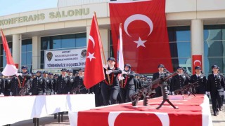 Akyurt POMEMin yeni mezun kadın polisleri yemin ederek göreve başladı