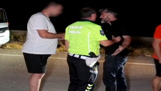 Alkollü sürücü ile vatandaşın Sen neden çekiyorsun? polemiği kamerada