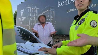 Alkollü sürücü polise yakalandı: Sanki cinayet mi işledik 5 tane kağıt imzalattın