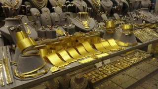 Altını alan değil satan daha fazla