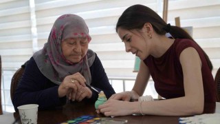 Alzheimer ve Demans hastaları etkinliklerle hayata tutunuyor