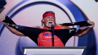 Amerikan güreşi yıldızı ve oyuncu Hulk Hogan 71 yaşında hayatını kaybetti