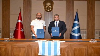 Anadolu Üniversitesi Spor Kulübü Futbol Şubesi Eskişehir Anadolu Spor Faaliyetler A.Ş.ye devredildi