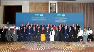 Anayasa Mahkemesi Başkanı Özkaya, Azerbaycanda uluslararası konferansa katıldı