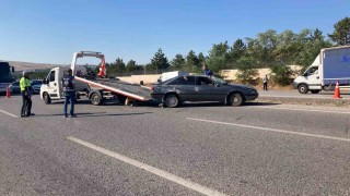 Ankarada arızalanan otobüse kamyonet çarptı: 2 ölü, 1 ağır yaralı