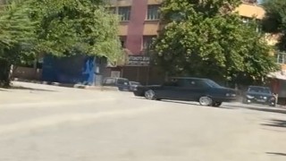 Ankarada drift atan sürücü trafiği birbirine kattı