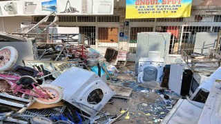 Ankarada ev eşyası alan şahsın hem ödeme yapmadığı hem de dükkana saldırdığı iddiası