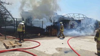 Ankarada fabrika deposunda yangın