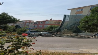 Ankarada rüzgar sera örtülerini uçurdu