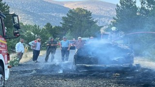 Ankarada saman yüklü römork yandı