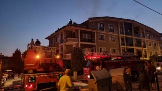 Apartman yangınında 2nci kattan düşen kişi yaralandı