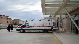 Apartmanın 3ncü katından düşen kadın ağır yaralandı