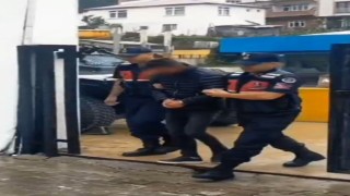 Aracı torpidoya ayaklarını uzatarak kullanan sürücü gözaltına alındı