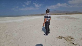 Arin Gölü misafirlerini ağırlıyor