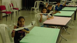 Artvinde miniklere model uçak eğitimi