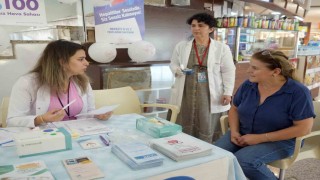 AVMde vatandaşlara sigaranın zararları anlatıldı