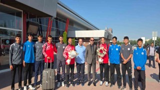 Avrupa Şampiyonuna çiçekli karşılama