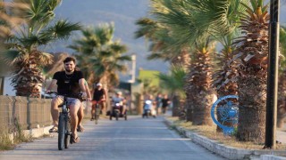 Aydın Büyükşehir Belediyesi Kuşadasındaki çalışmalarını sürdürüyor