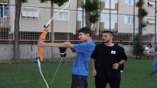 Aydın Büyükşehir Belediyesinin okçuluk kursu ilgi görüyor