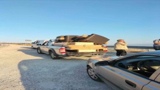 Aydından İzmire yardım eli uzandı, topladıkları eşyaları teslim ettiler