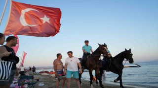 Ayvalık sahillerinde atlı jandarma göreve başladı