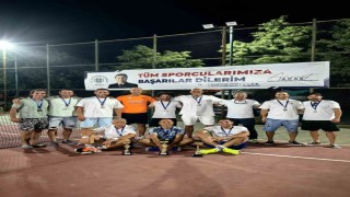 Babalar Gününde Tenis turnuvası sona erdi