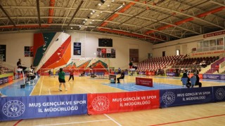 Badmintonun yıldızları Muşta buluştu