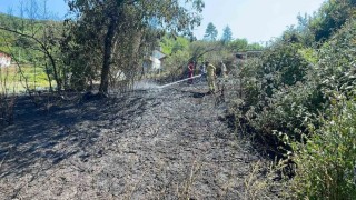 Bahçeye atılan kırık şişe yangına neden oldu