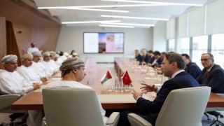 Bakan Bayraktar, Umman Enerji ve Madenler Bakanı Al Aufi ile görüştü