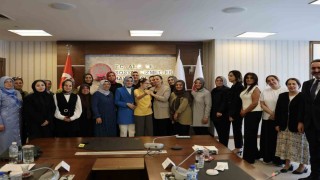 Bakan Göktaş, şehit eşleriyle bir araya geldi