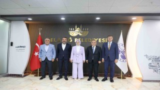 Bakan Göktaştan AK Parti İl Başkanlığı ve Elazığ Belediyesine ziyaret