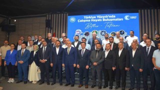 Bakan Işıkhan: Bugün geleceğe umutla yürüyoruz