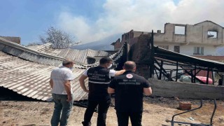 Bakan Kurum: (Sakaryadaki yangın) Şu ana kadar 7si konut toplam 12 bağımsız bölümün yıkık ve ağır hasarlı olduğunu tespit ettik