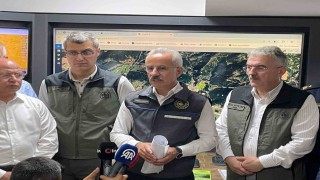 Bakan Uraloğlu: 2 mahallemiz boşaltıldı. Yangından dolayı yaralanan hiç kimse yok