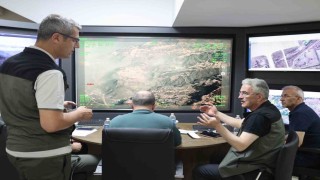 Bakan Yardımcısı ve Bursa protokolü orman yangınlarını yakından takip ediyor