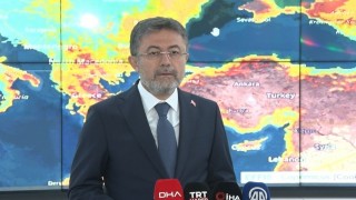 Bakan Yumaklı: 4 ilimizdeki 5 yangın kontrol altına alındı