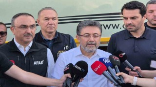 Bakanı Yumaklı: Şarköydeki yangında 22 kişi yangında hastanelik oldu, bin 320 kişi tahliye edildi