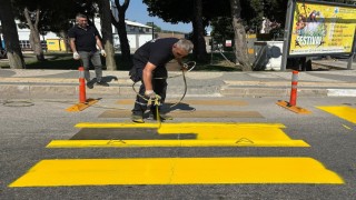 Bandırmada yaya geçitleri yenileniyor