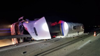 Bariyer tıra ok gibi saplandı: 1 ölü