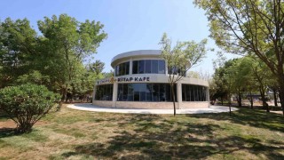 Başiskele Sahiline kitap kafe açıldı