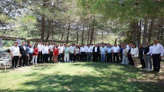 Başkan Aras Ulada muhtarlar ve STKları dinledi