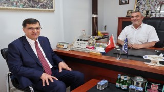 Başkan Eyüp Kahveciden hacdan dönen muhtarlara ziyaret